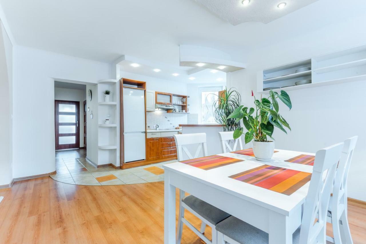 Na Starowce Apartment *