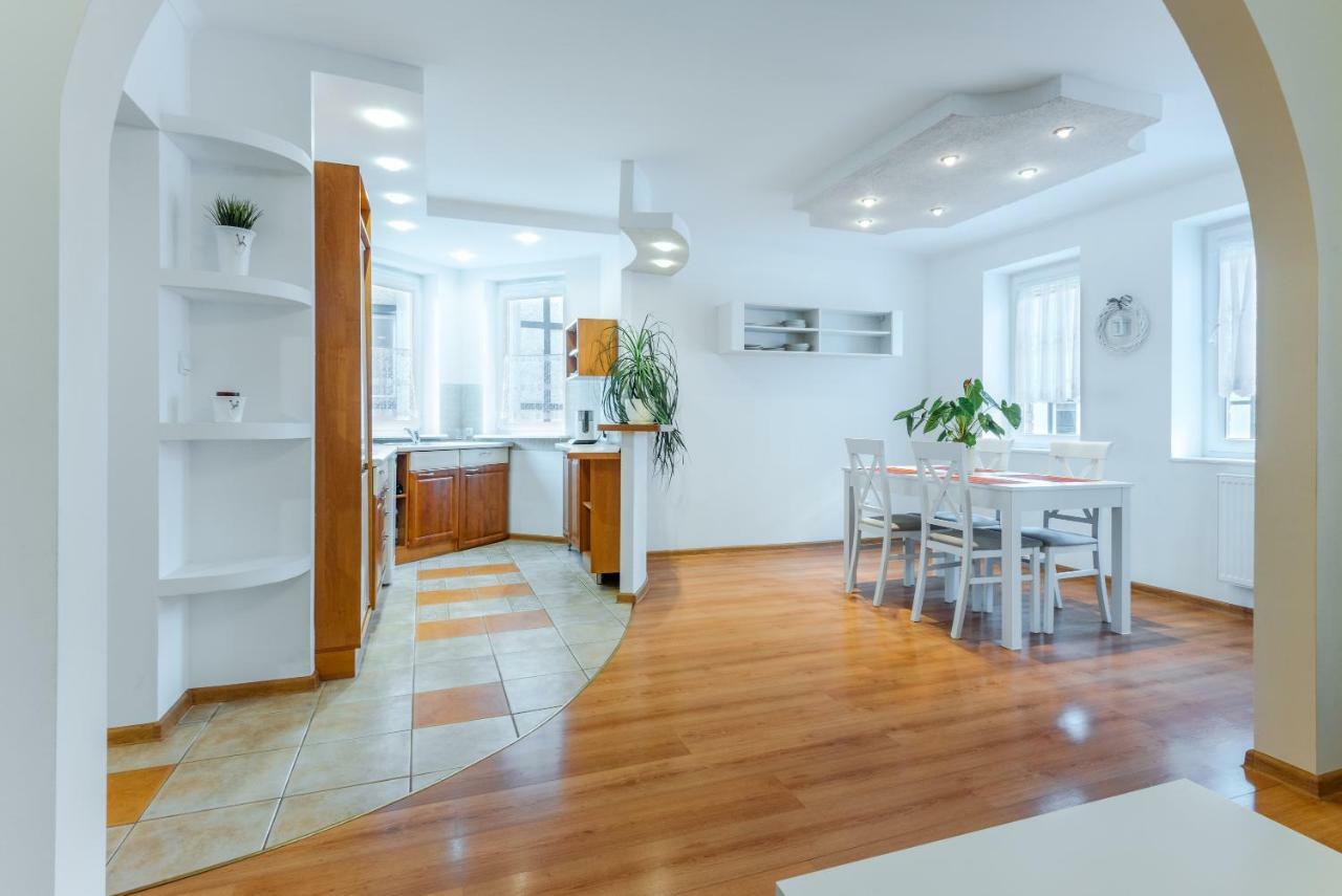 Na Starowce Apartment